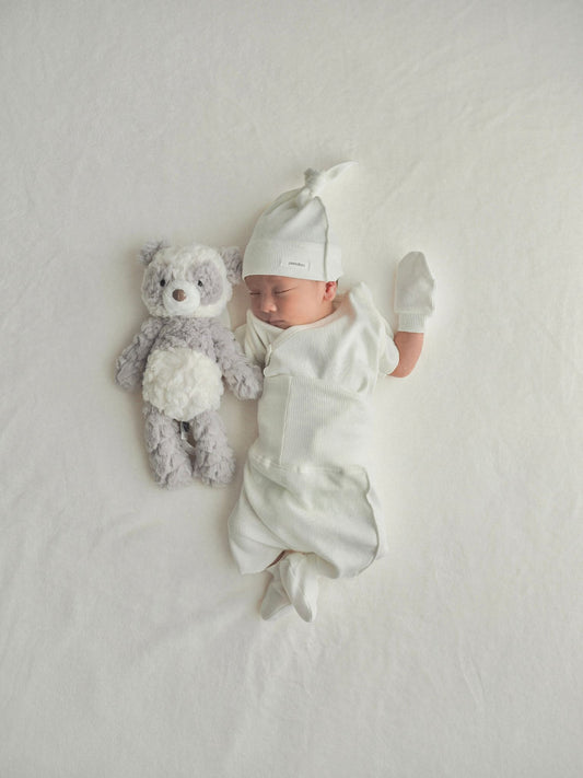 peekaboo / baker newborn set