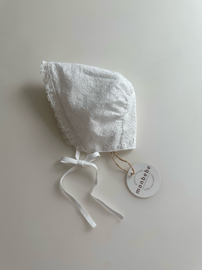 monbebe / bebe lace bonnet