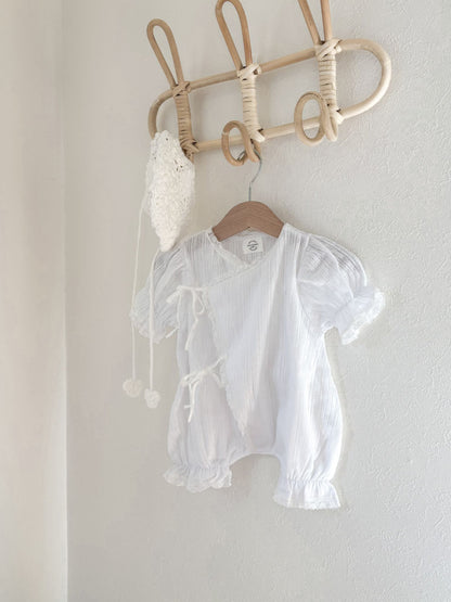 monbebe / Eyelet glory suit