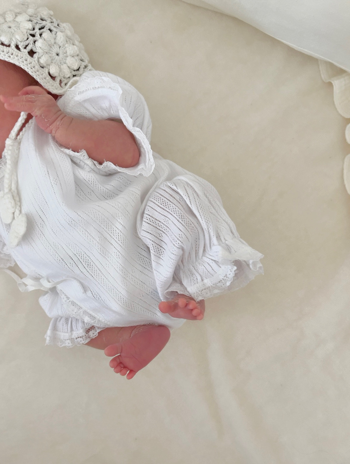 monbebe / Eyelet glory suit