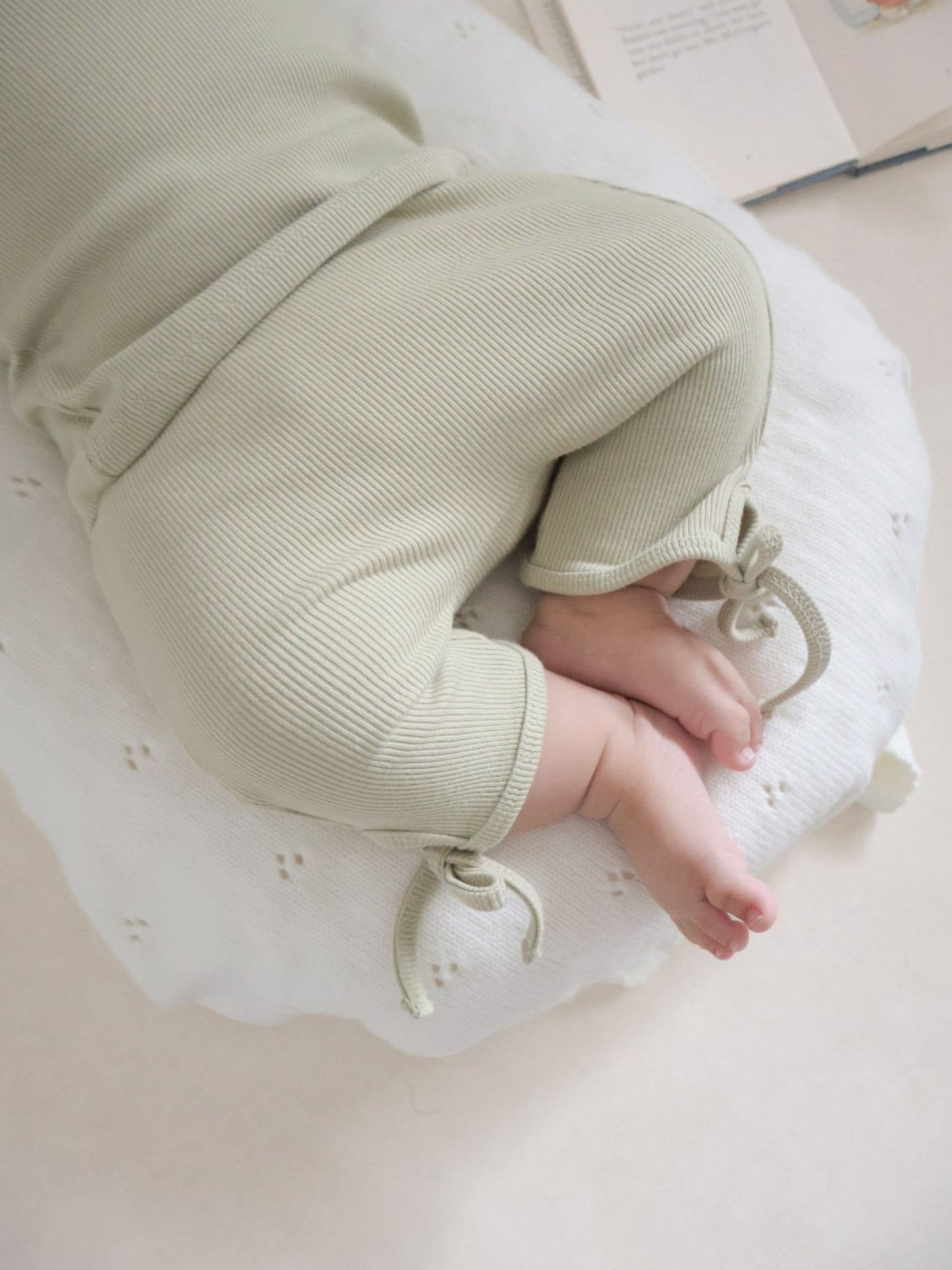 peekaboo / sweet pea baby set