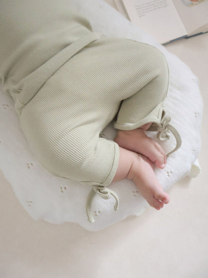 peekaboo / sweet pea baby set