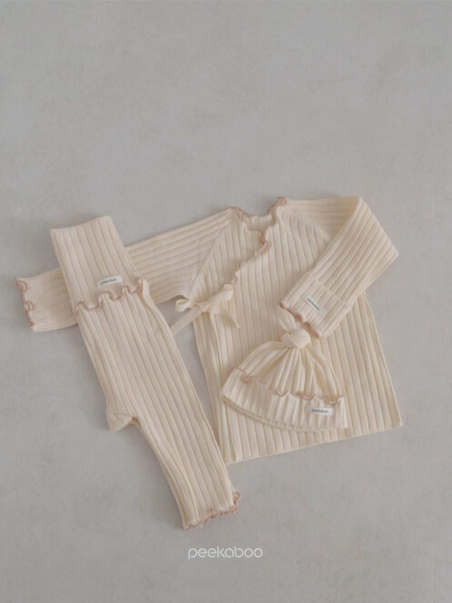 peekaboo / Riley newborn set