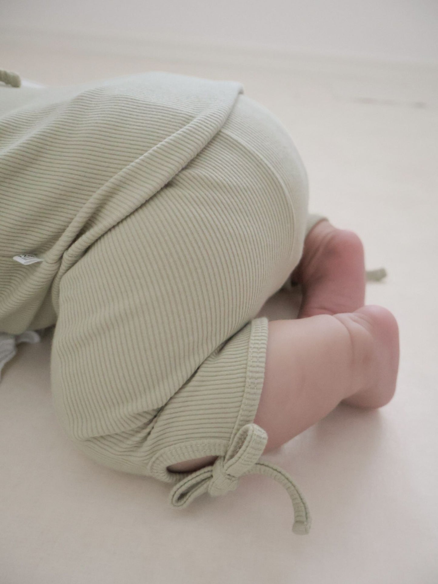 peekaboo / sweet pea baby set
