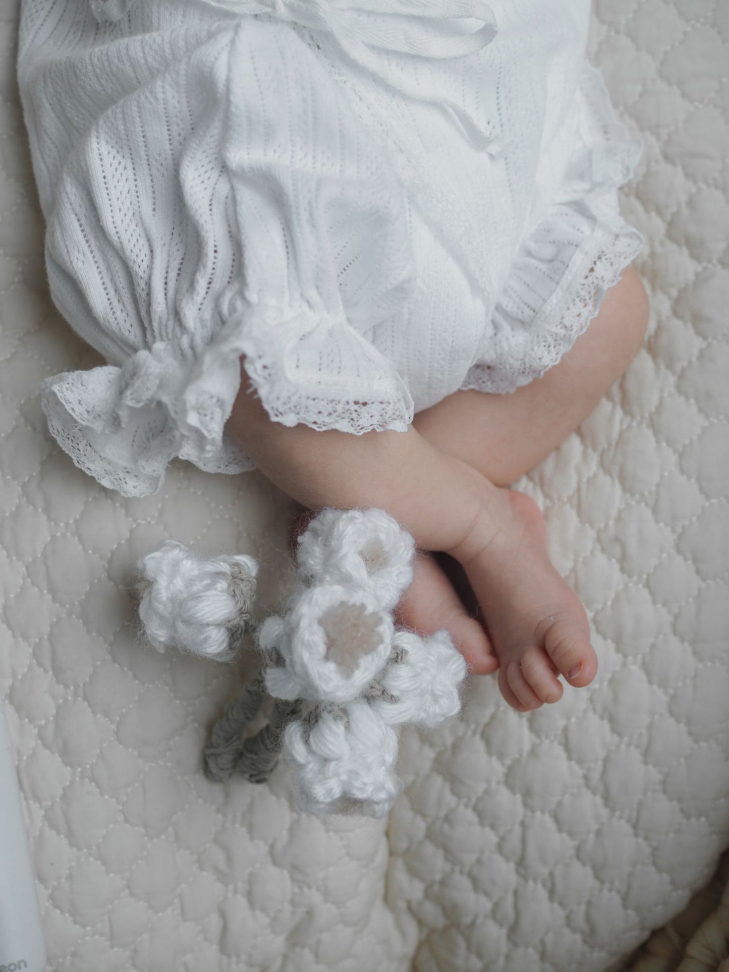 monbebe / Eyelet glory suit