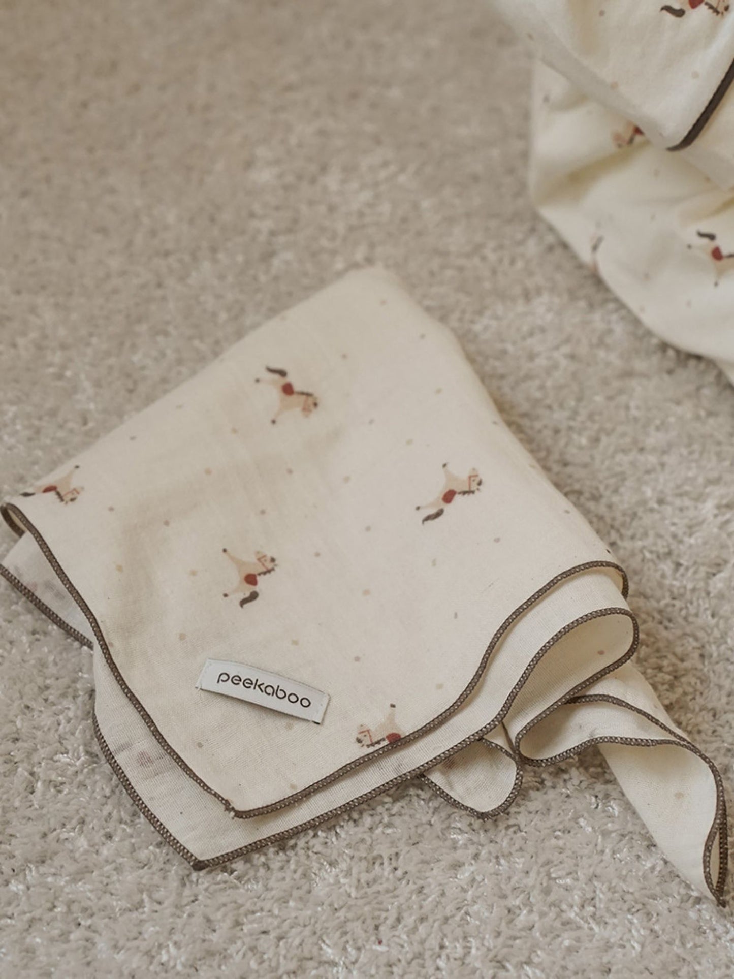 peekaboo / Pony muslin cloth