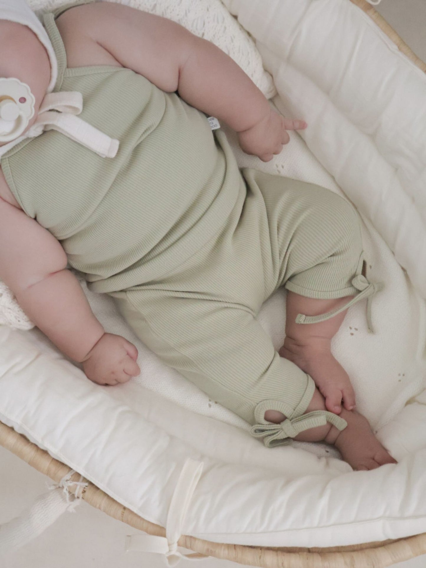 peekaboo / sweet pea baby set