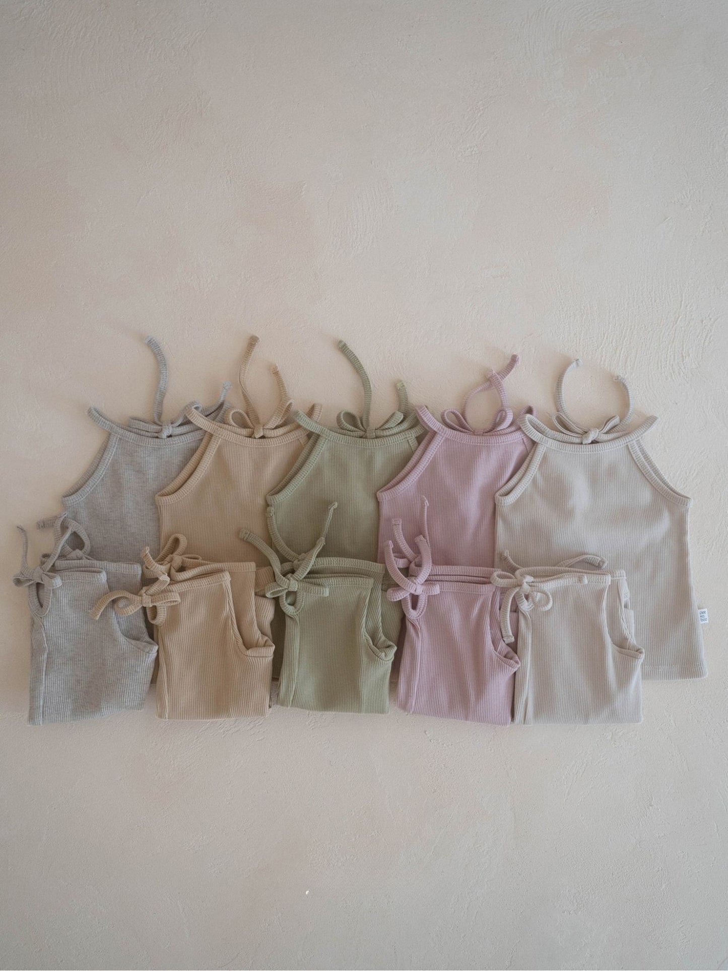 peekaboo / sweet pea baby set