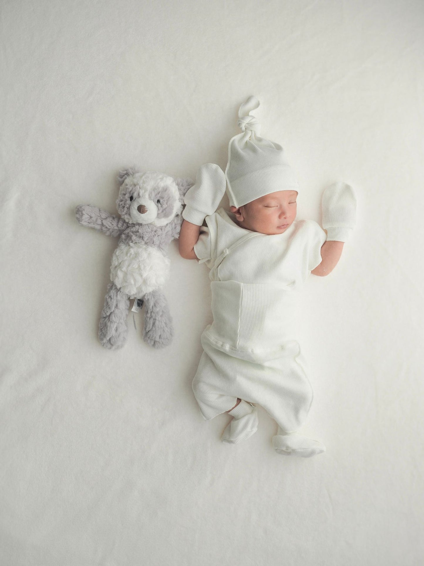 peekaboo / baker newborn set