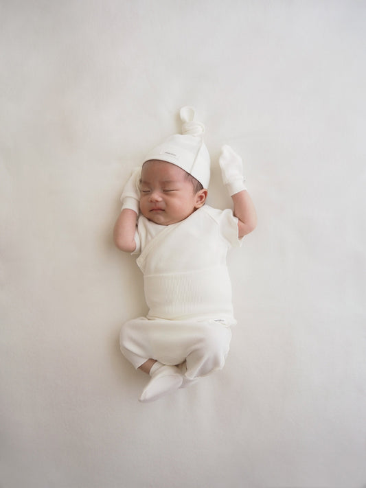 peekaboo / baker newborn set