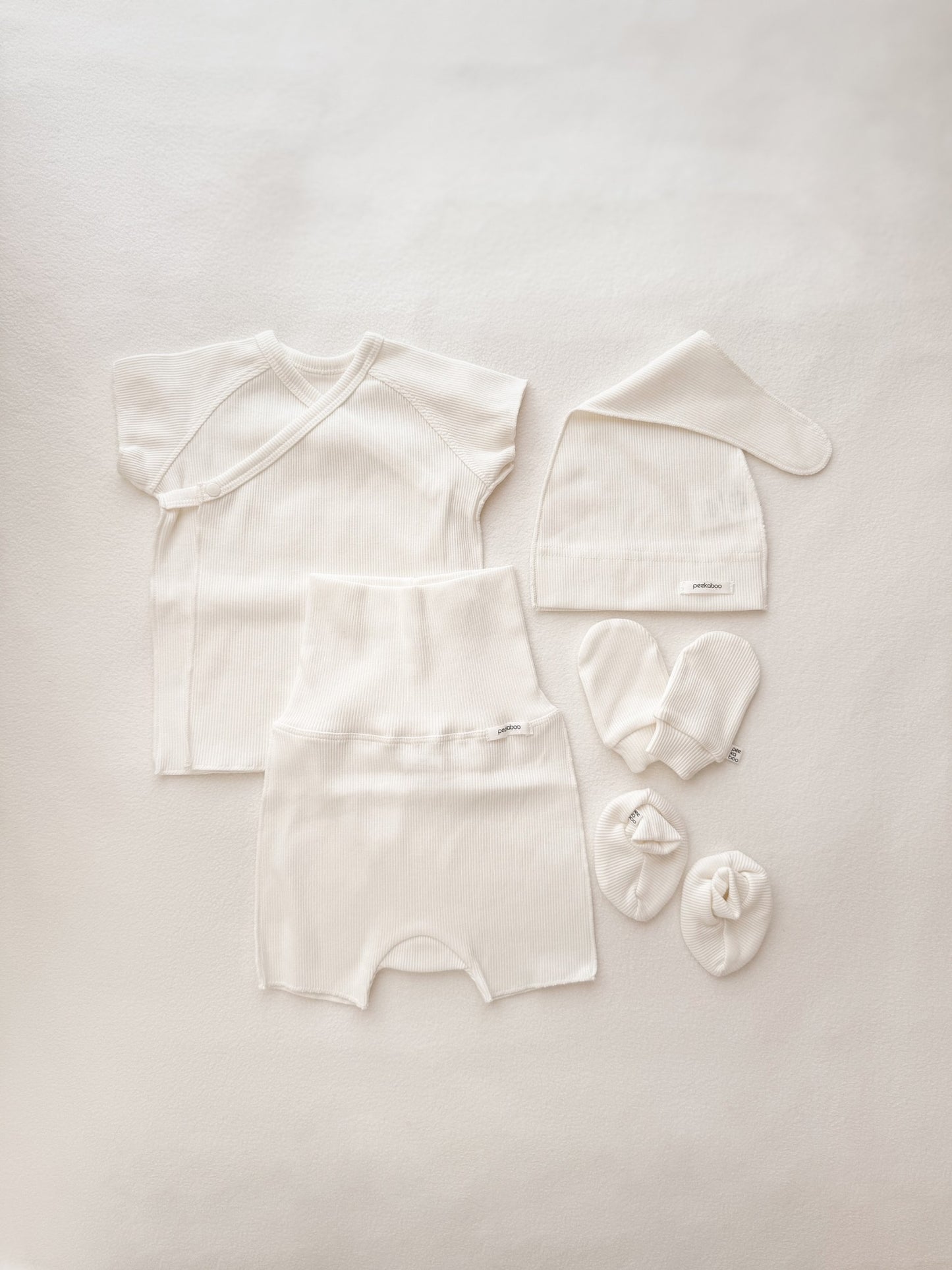 peekaboo / baker newborn set