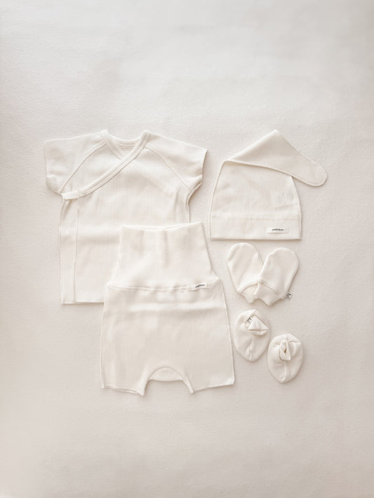 peekaboo / baker newborn set