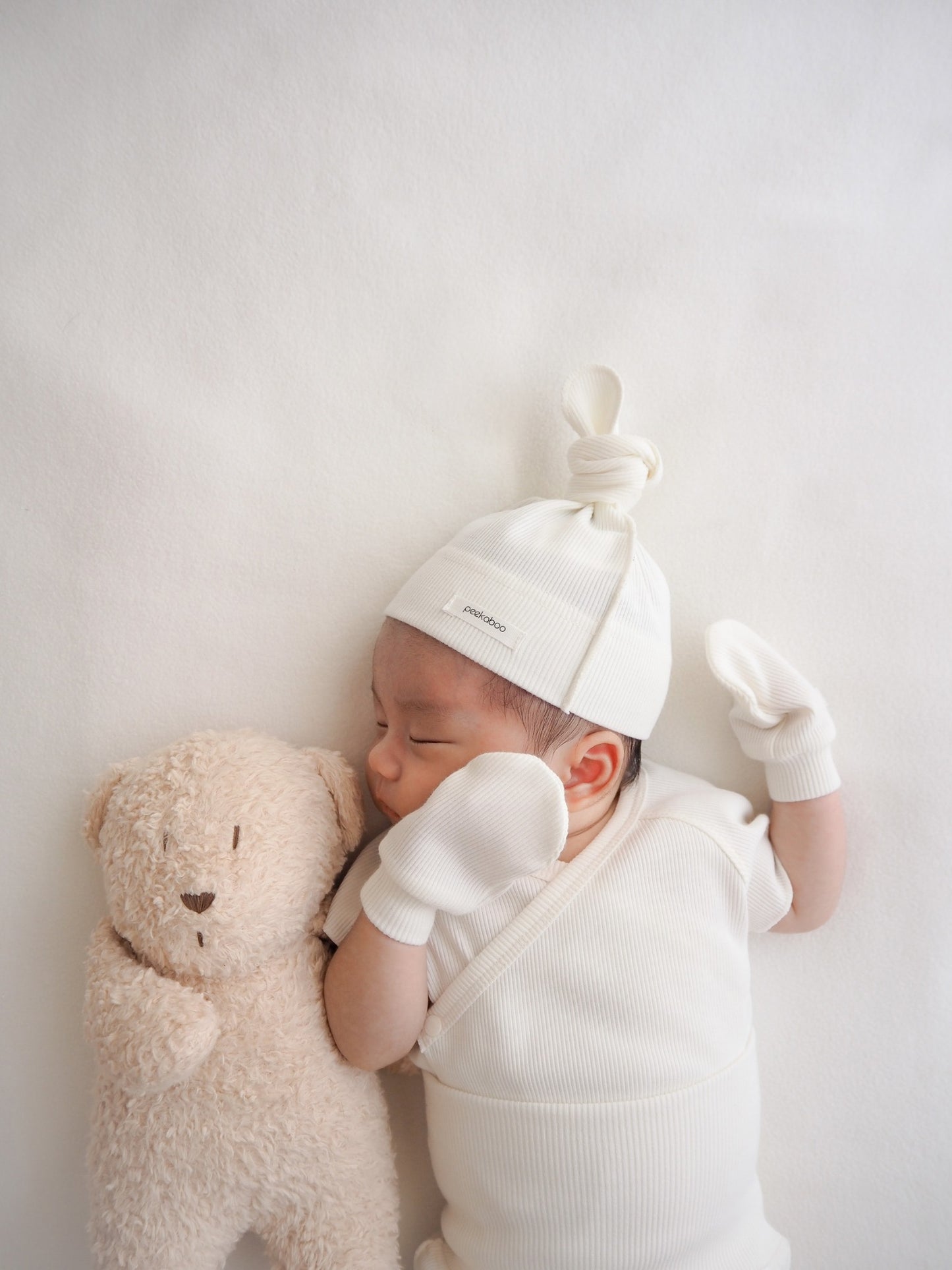 peekaboo / baker newborn set